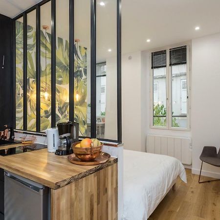 Studio D'Architecte Au Pied De Tour Eiffel Apartment ปารีส ภายนอก รูปภาพ