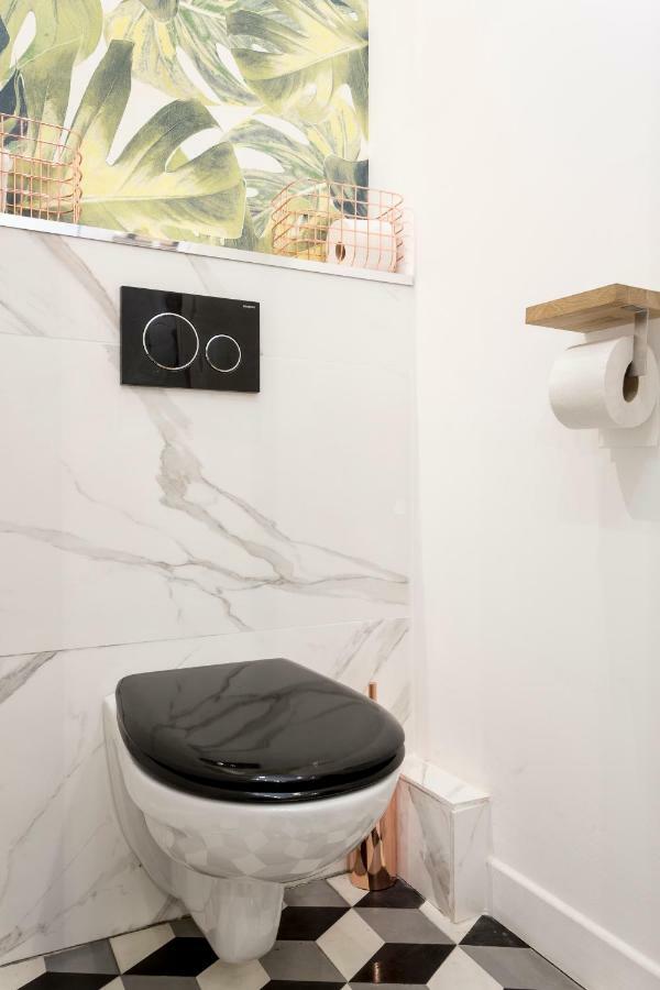 Studio D'Architecte Au Pied De Tour Eiffel Apartment ปารีส ภายนอก รูปภาพ