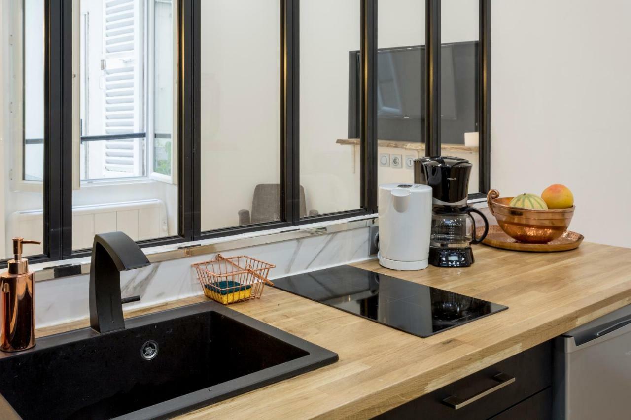 Studio D'Architecte Au Pied De Tour Eiffel Apartment ปารีส ภายนอก รูปภาพ