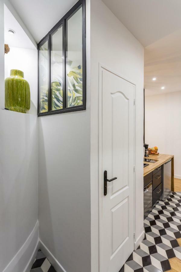 Studio D'Architecte Au Pied De Tour Eiffel Apartment ปารีส ภายนอก รูปภาพ